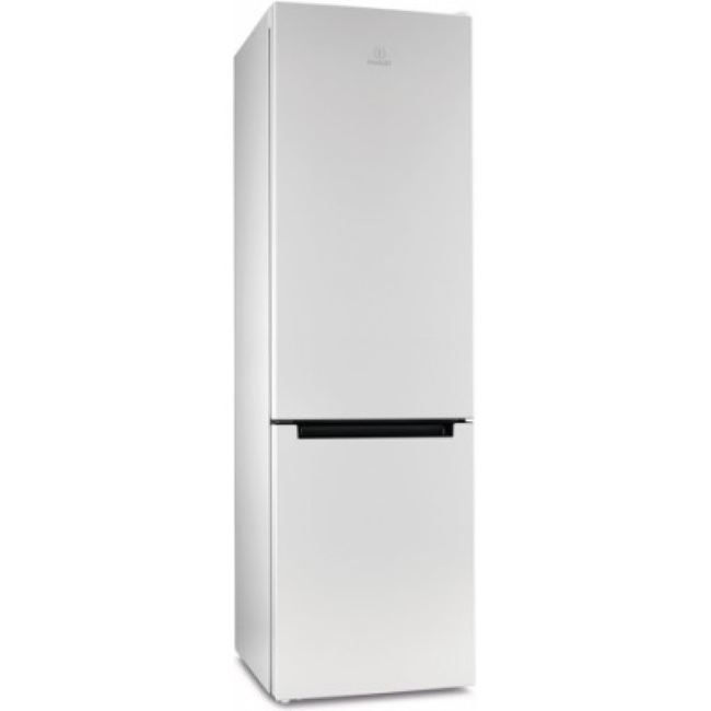 Indesit DS 3201 W - a large refrigerator with good performance