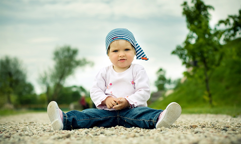 Features tailoring children's shoes