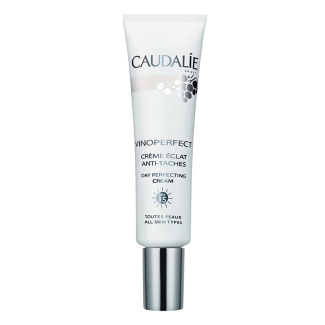 CAUDALIE Vinoperfect - removes pigmentation without lightening the entire face