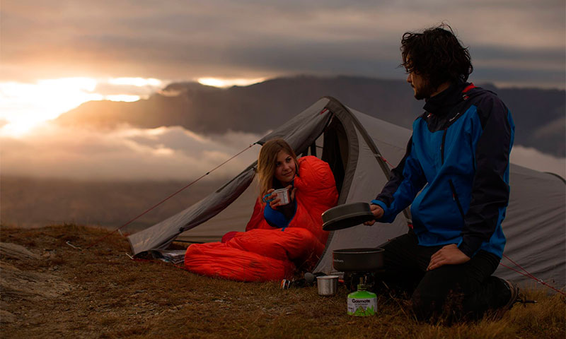 Structure and technological aspects of sleeping bags