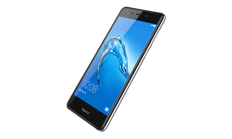 Honor 6C - budget smartphone with expensive appearance